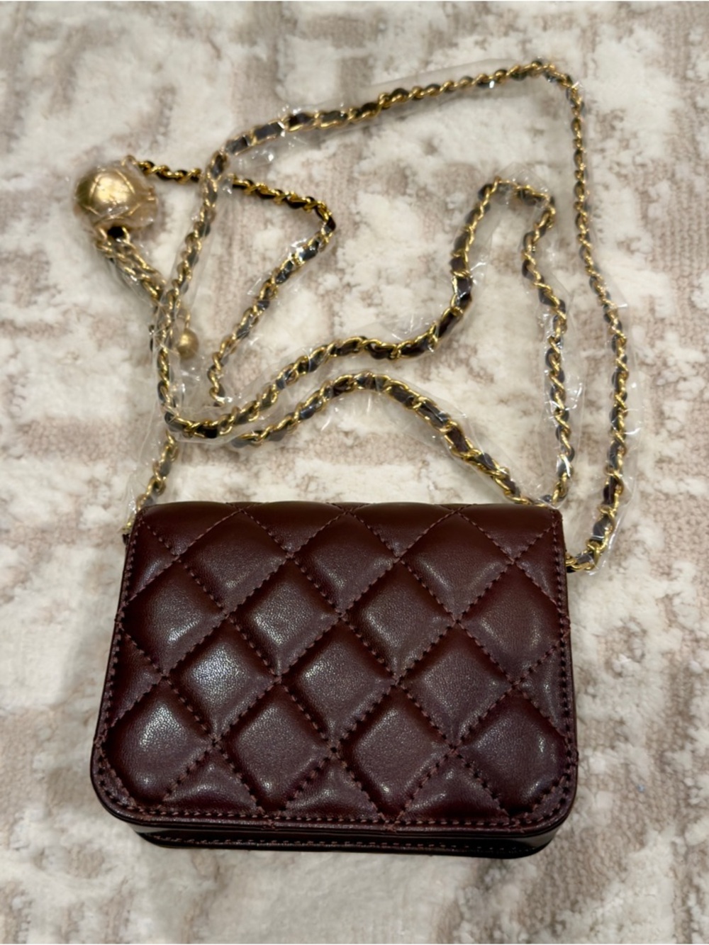 Chanel Makeup Bag Burgundy Mini (5”x4”) 
Last stock - Picture 3 of 4